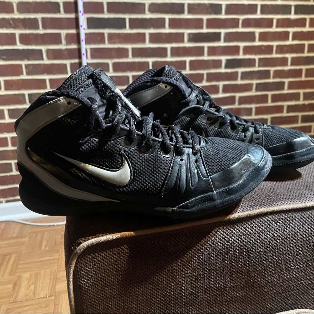 Nike freeks wrestling shoe